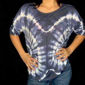 Green Tea Brand Blue and White Blouse